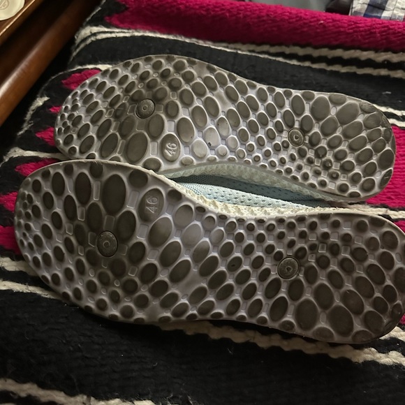 Mens runners in size 13 - Picture 10 of 13